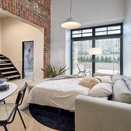 Apartamento High Ceiling Loft With Its Own Backyard And A Terrace Tallin Exterior foto