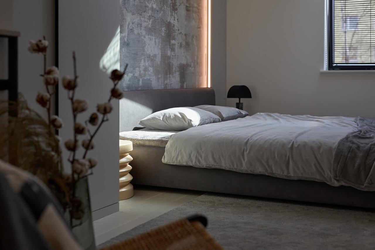 Apartamento High Ceiling Loft With Its Own Backyard And A Terrace Tallin Exterior foto